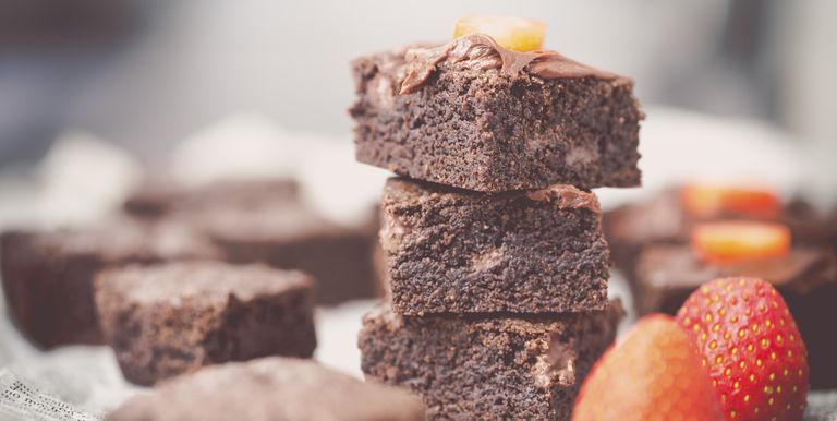 Je kent het vast wel. Het is weer eens die tijd van de maand en je kunt niet stoppen met het denken aan, dromen over en eten van chocolade. Hoe komt het dat je zoveel zin hebt in chocolade als je ongesteld bent? Wij zochten het voor je uit!

&gt; &gt; bit.ly/2waODvH