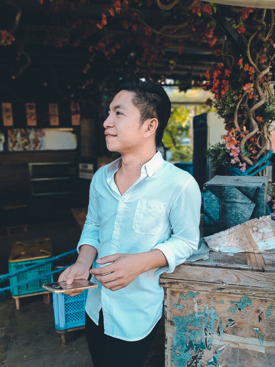 DMichaelAngel0's tweet photo. Ang dami kong pwdeng i-caption dito. 
Pero isa lang masasabi ko... 

🎶📢 Nandito na si Bong Revilla! 🎶 
Salamat Po, Grace Poe! 🤣 
#GracePoe #BongRevilla https://t.co/fswi57Wjak