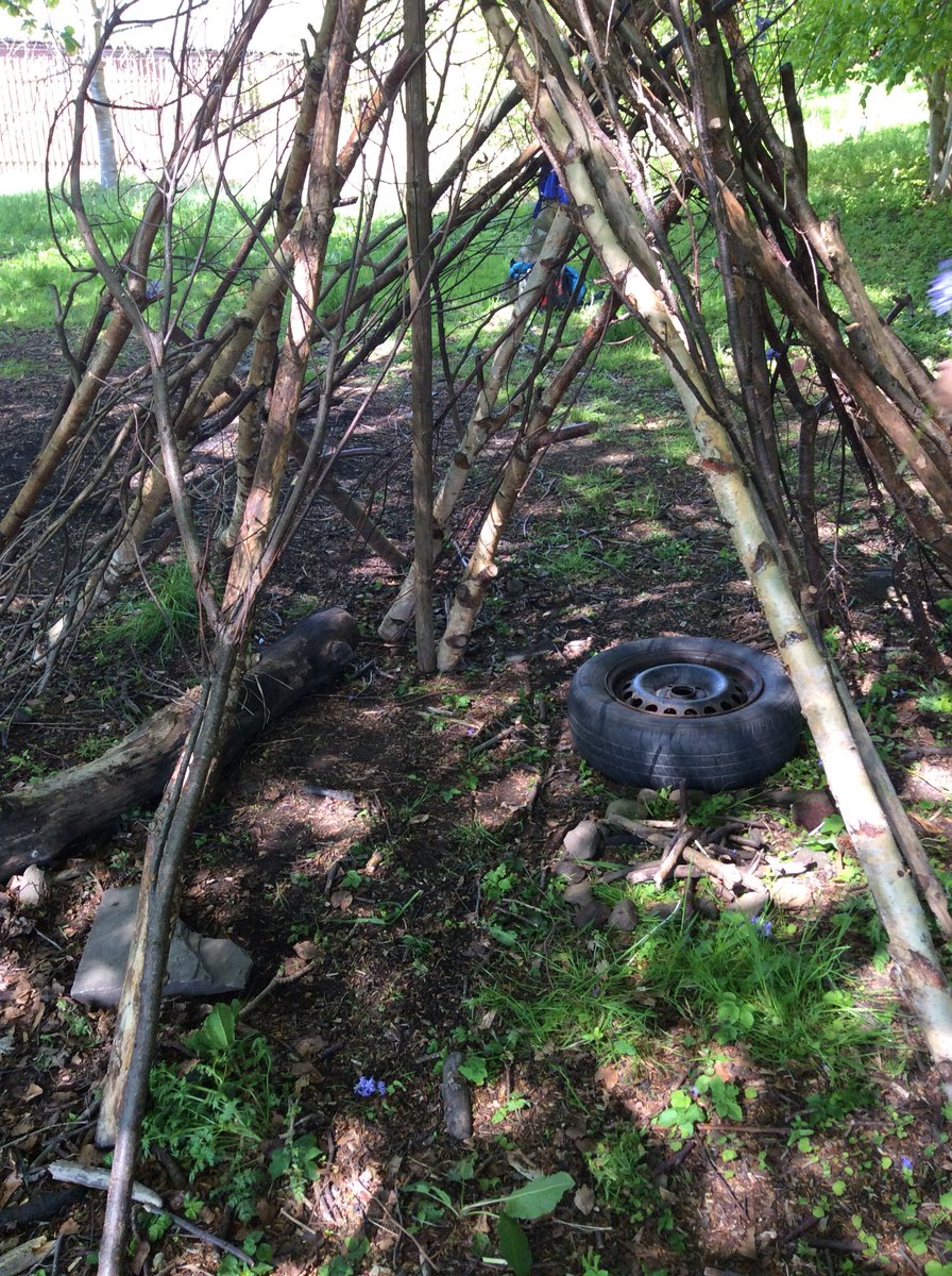 AdoptaMonument's tweet photo. Last week we started working with @DightyConnect & @BraeviewAcademy to explore the heritage along the #Dighty Burn in Dundee. Workshop 1 built Mesolithic Shelters using the @HeadlandArchUK Mesolithic Structure as inspiration. FYI - The tire is our flint knapping seat! https://t.co/gM6cjIDNOD
