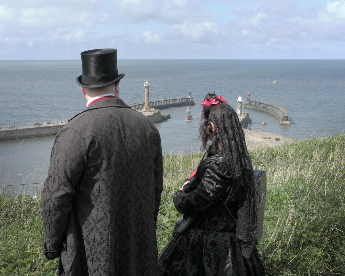 HistoricEngland's tweet photo. Wishing all of our followers a very miserable #WorldGothDay 🦇

The town of Whitby is the spiritual home for many English goths and the haunting ruins of the Abbey provided inspiration for Bram Stoker's Dracula

https://t.co/vS895NFVCz https://t.co/qvqpQx2Tt4