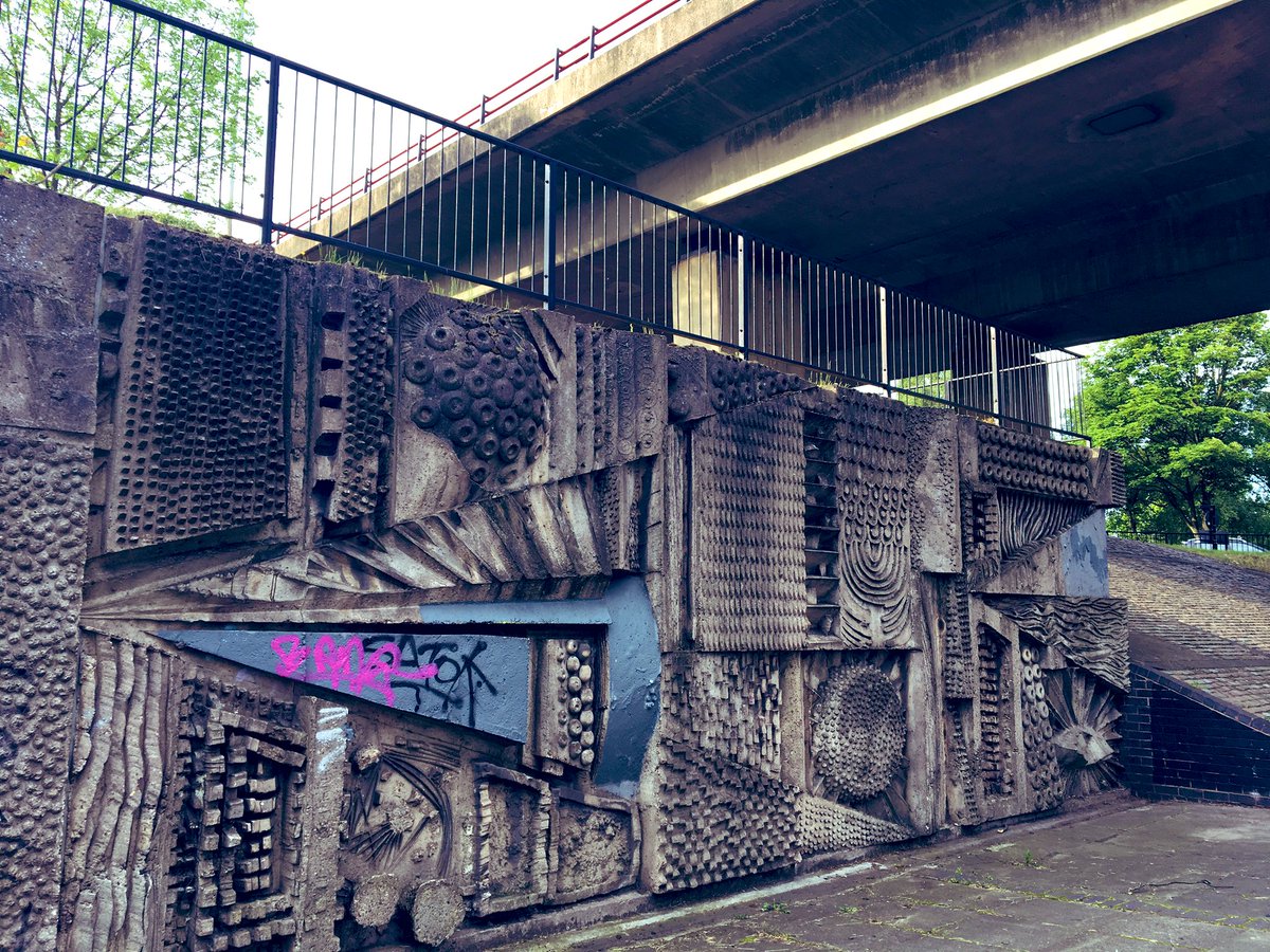 smart_leona's tweet photo. When I first pulled up at Hockley Circus flyover this morning for @bbcwm and saw this I thought π³ but then I discovered these amazing murals which @brutifulbrum want more people to know about... and so they should! π€© #brutilism #architecture #lovebrum #birmingham #hiddengems https://t.co/LE9sivqJ8F