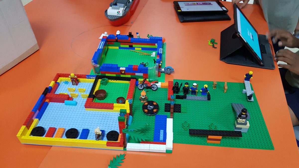 HafsaQuadri's tweet photo. Day 2: The sessions continue- "origami","lego","hairstyle"&"tennis". More students participated. Some teachers also joined in. Student reflection:"We understand how teachers https://t.co/eCZglmx7P2 is not easy task to manage a group of students."#SISlearns @ibpyp #SISlearninghub https://t.co/f7Mq1iHsEv