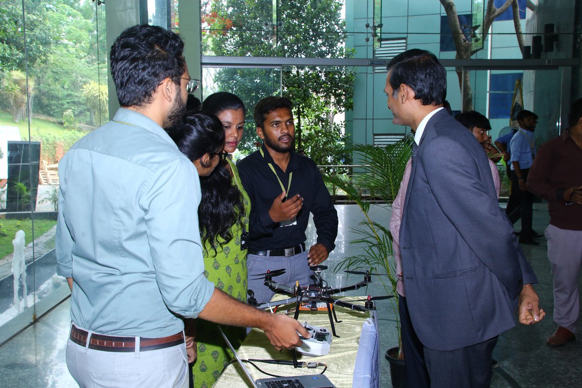 DayanandaOf's tweet photo. DSCE Project Exhibition 2019 https://t.co/Dj35pDEGbW
