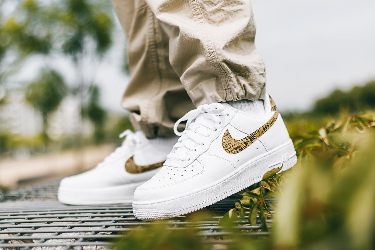 air force 1 retro ivory snake