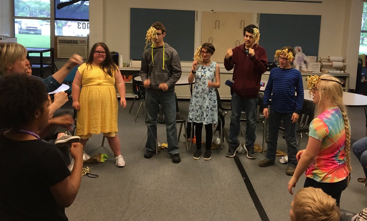 TriwayJH's tweet photo. The Musical Theatre Project came and helped Mrs Beres’ students perform The Wizard of Oz. What a fantastic performance and opportunity! #theTriwayDifference https://t.co/PrPlBjFMP2