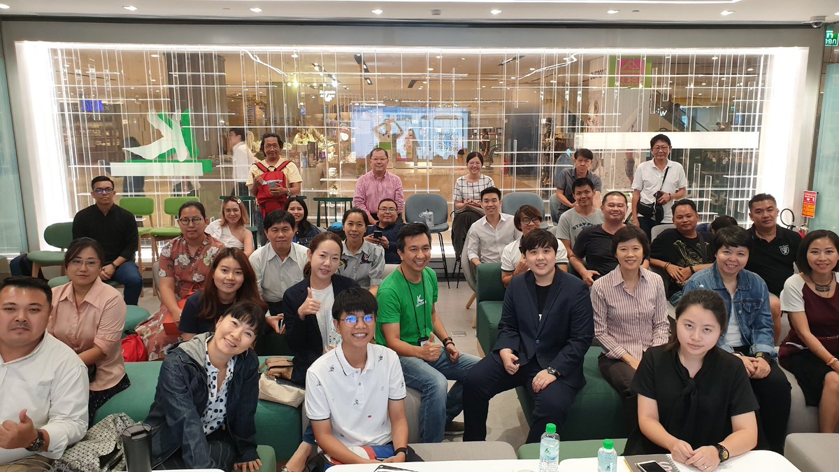 digitorystyle's tweet photo. ขอบคุณผู้เข้าร่วมสัมมนา "สร้างแบรนด์ให้สุด ด้วยการตลาดยุคใหม่ แบบ #Twitter" ที่ตั้งใจฟังกันเป็นอย่างดี หลายท่านไม่เคยเล่นมาก่อน ก็ได้เปิด Account ใหม่กันไป บางท่านเคยเล่นแล้ว ก็จะได้รู้จักเครื่องมือทำโฆษณามากขึ้น ใครไม่อยากเอ้าท์ รีบมาอัพเดทกับ #DIGITORY ที่ #KOSSPACE เลย https://t.co/JHweWuXZp9