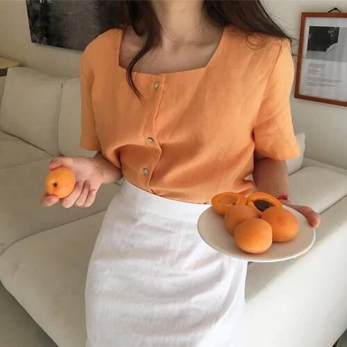 Sunset52551361's tweet photo. #composition #orange #mirror #white #sweater #skirt #whiteskirt #peach  #magazine #journal #person  #performance #nice #cute #orangesweater #blouse #orangeblouse https://t.co/mGi70Apu6O