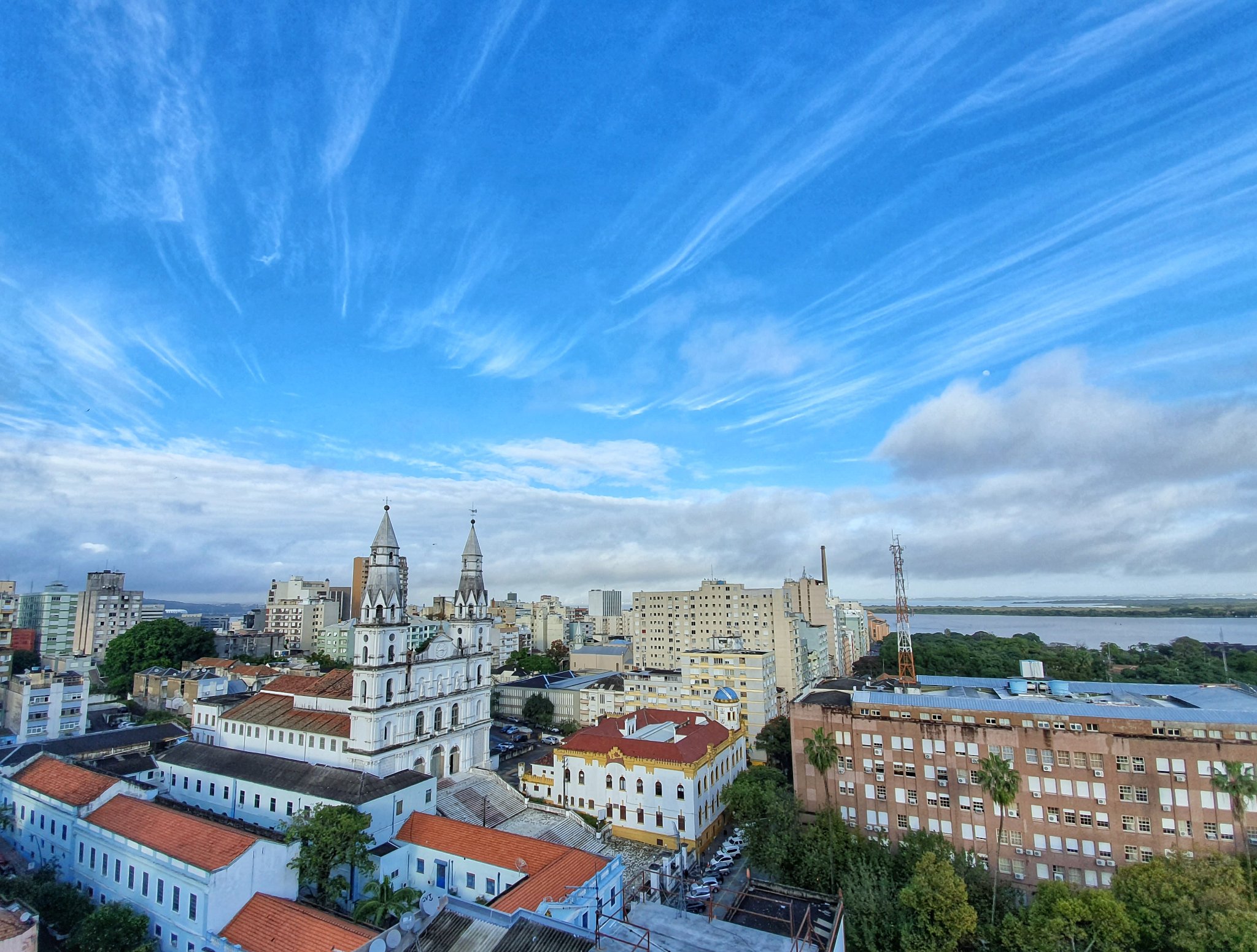 D7K0weTW4AIAleI.jpg:large