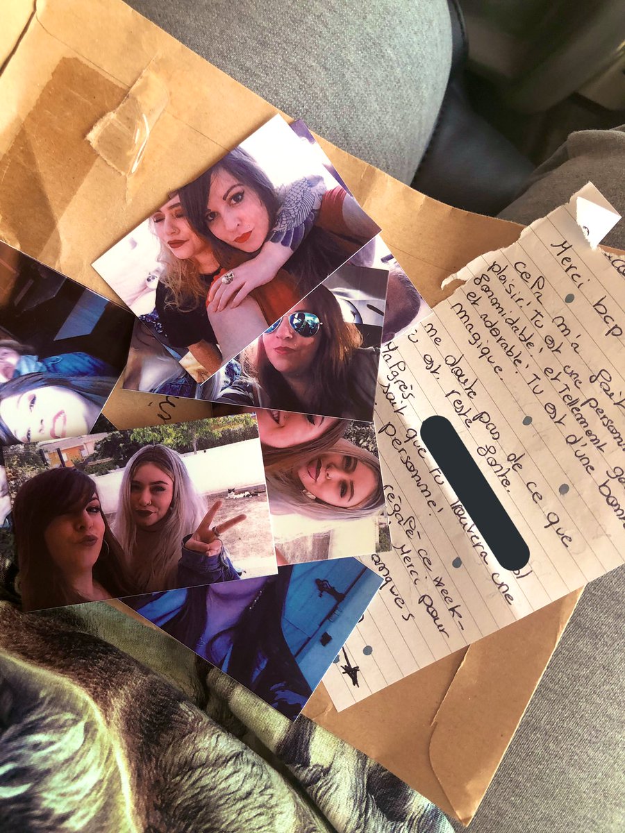 Xo_Trixy's tweet photo. Jsuis dans mon train et j’ai envie de pleurer. Je vous souhaite à tous d’avoir une @Glo0mygirl dans votre vie, une fille profondément gentille, à l’écoute et dévouée avec ses amis, Une fille avec des valeurs et simple , sache que t’es incroyable et tu vas bcp me manquer. ❤️ https://t.co/UFL0vjGpth