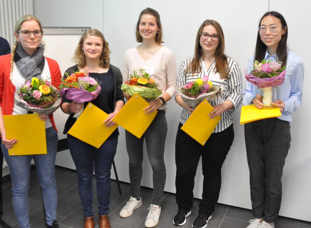 kom_tudarmstadt's tweet photo. Herzlichen Glückwunsch zum Female Student Travel Award der SFBs #MAKI und #Crossing! Die Studentinnen können durch den Preis internationale Festivals und Konferenzen besuchen, um sich besser zu vernetzen.
#informaticafeminale #adalovelace #gracehopper #ditact #tudarmstadt https://t.co/OXUr1tCSCP