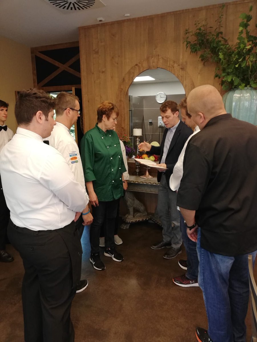 AmiciDiCometa's tweet photo. Study visit from @axxell_finland #day2 with job shadowing in our kitchen, bakery, bar and restaurant, with tutors, teachers and students in action. Inside #ItalianStyle cuisine... #DropInCometa https://t.co/TqQntF3PTS