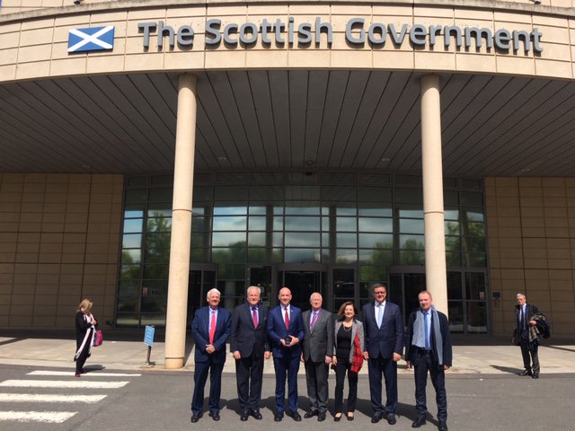 sutour's tweet photo. BREXIT , le groupe de suivi du Sénat en déplacement à Londres et Édimbourg.  https://t.co/Qm79r0sFO5 https://t.co/9uTSOxmxMU