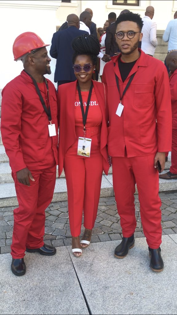 l_nwabisa's tweet photo. #eff44 #EFFinParliament 🚁🚁🚁🚁❤️❤️❤️❤️ #6thParliament https://t.co/OwpyI5LwnF