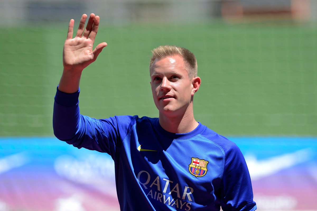 ChampionsLeague's tweet photo. 🔵🔴 Barcelona unveiled new signing Marc-André ter Stegen #OTD in 2014! 🙌

2⃣0⃣1⃣5⃣🏆

#UCLfinal https://t.co/V0zjuQR9BH