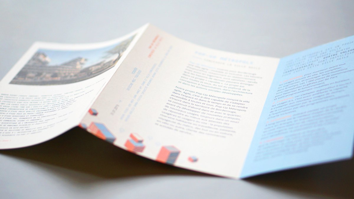 Dépliant >>> dossier réalisé dans le cadre de l’appel d’offre Dessine-moi Toulouse Tisséo pour le Groupe Pichet, lauréat en mars 2019 ! #popup #graphicdesign #design #papercut #designgraphic #architecture #toulouse #consultation #bordeaux #groupepichet #lequartiergraphique