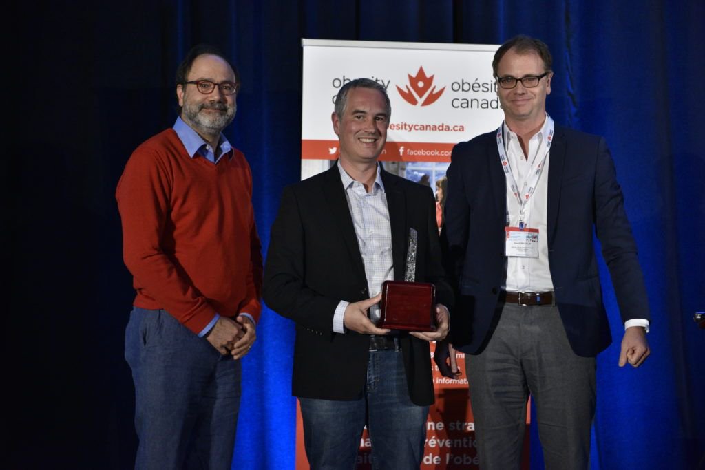 ObesityCan's tweet photo. Dr. Kevin Hall receives Distinguished Lecturer Award at #6COS https://t.co/Z0eU0euFBj https://t.co/JHSZVK3jPQ