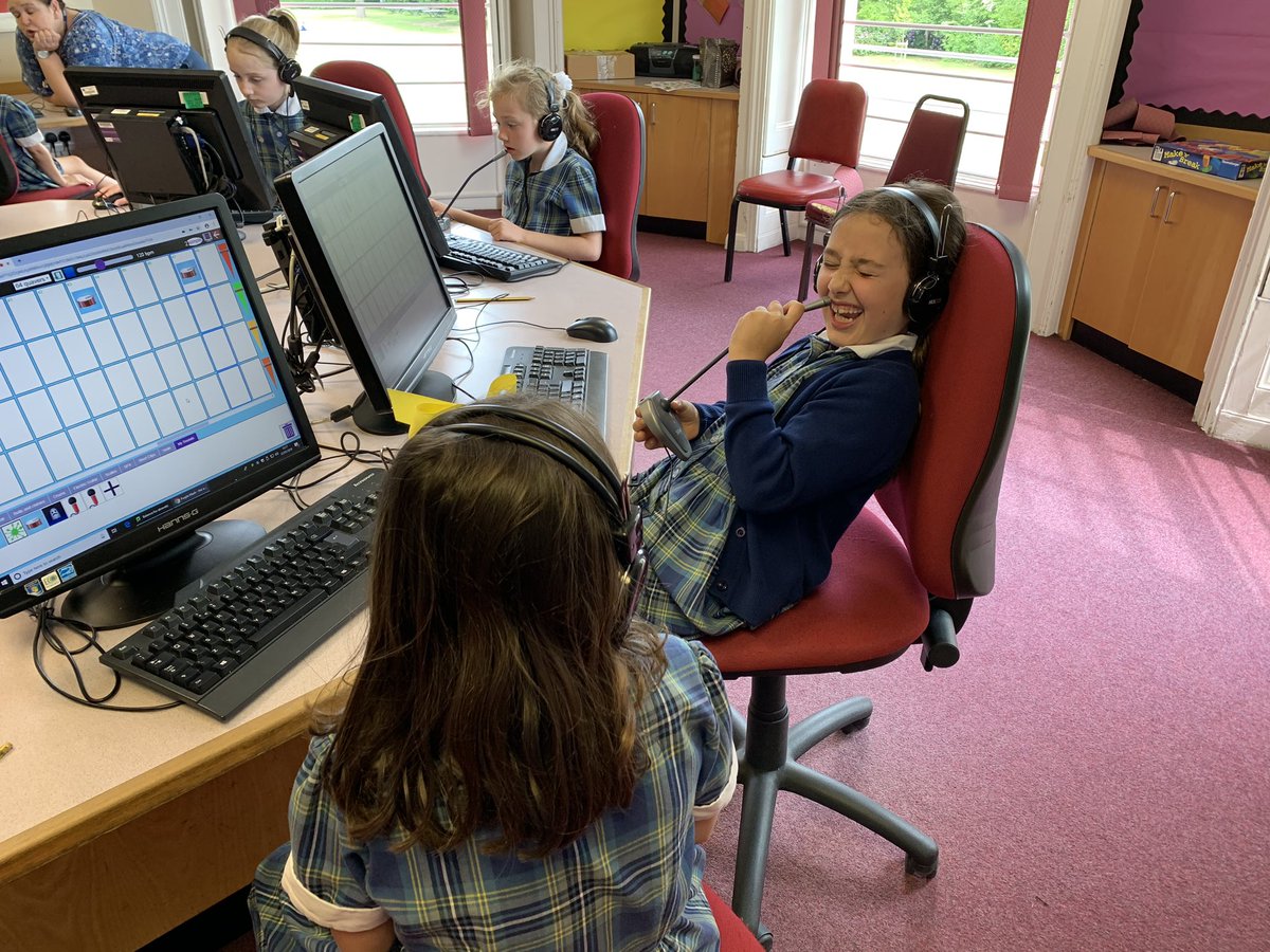 NDS_COMPUTING's tweet photo. #year2 are recording their own sounds to accompany their soundtracks using @purpleMash #2sequence https://t.co/k0HoHePa5t