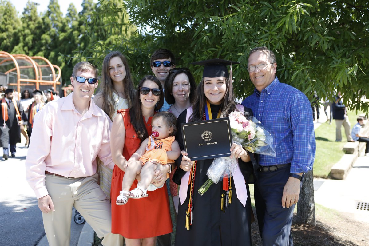 MercerYou's tweet photo. Our Class of 2019 couldn't have done it without the support of their family and friends. These photos show some of the love at Mercer's 2019 ceremonies. See more photos at https://t.co/31gBRkjtAv. #Mercer2019 https://t.co/LbLExEQq6X