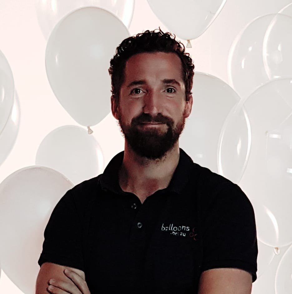 In April, Samuel once again met up with Australian Balloon Artist, Chris Adamo, as he embarked on his UK and Ireland Tour. Read about why he is a giant of our industry in this latest blog. vipballoons.co.uk/chris-adamo-th…