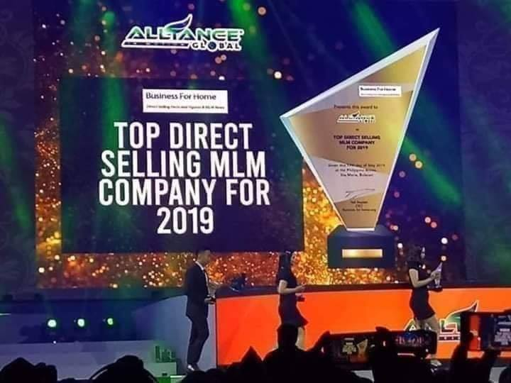 SacroMerly's tweet photo. Huge CONGRATULATIONS to AIM GLOBAL for another International awards,
 
 I am looking for People who has a big dream, positive minded, with strong determination to succeed. 
This is a life changing opportunity that u should not miss, private message me for more details😉 https://t.co/QfNkps7YJv