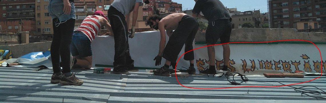 LEscorpiMetxa's tweet photo. @pepealtleft Abans estava fet amb pancartes reciclades... #Refors https://t.co/EdR9nOnum2