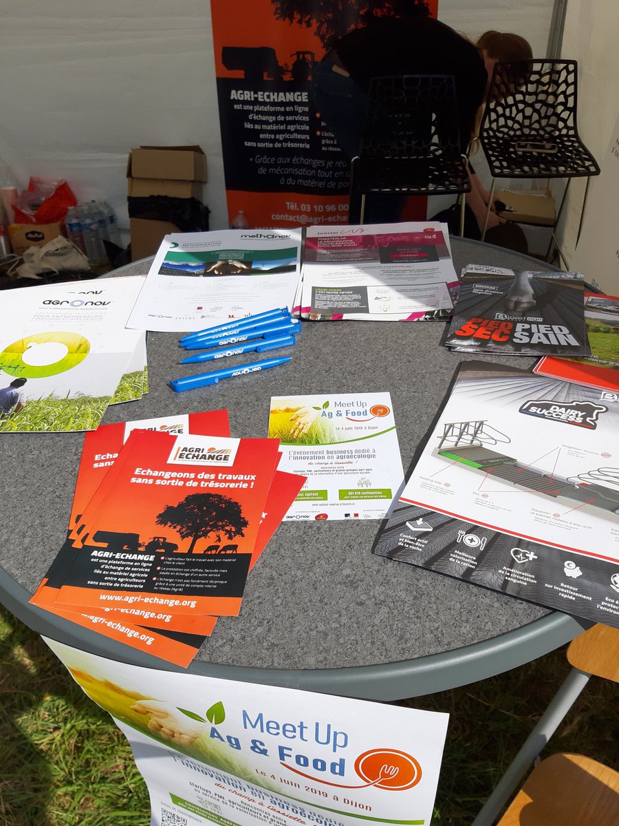 C'est parti pour #TerresInnovation avec le sourire et surtout avec nos #adherents : <a href="/AgrimindL/">agrimind'lab</a> #BIORET-AGRI  @agriechange #PageUp #ARDPI et la promotion de nos compétences agri en <a href="/bfc_region/">Région Bourgogne-Franche-Comté</a> : <a href="/toasterlab/">ToasterLAB</a> #MethAnov @AgrOnov_Europe