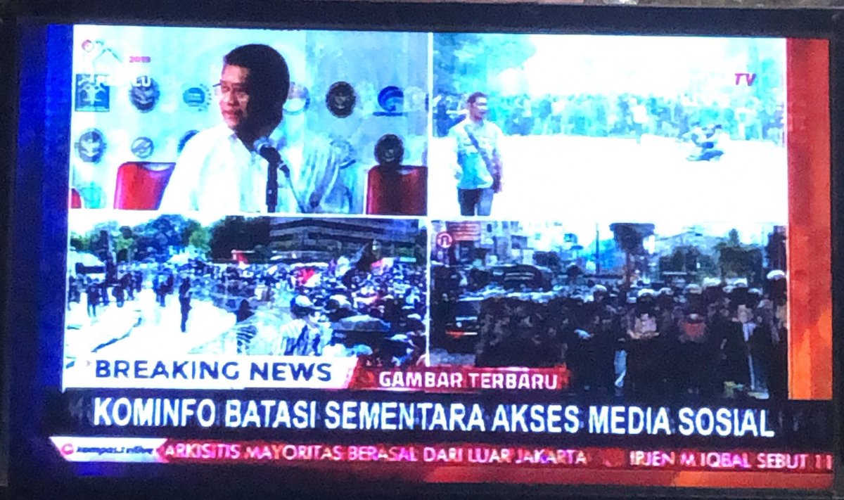 if you’re wondering why #InstagramDown and #WhatsAppDown is trending.