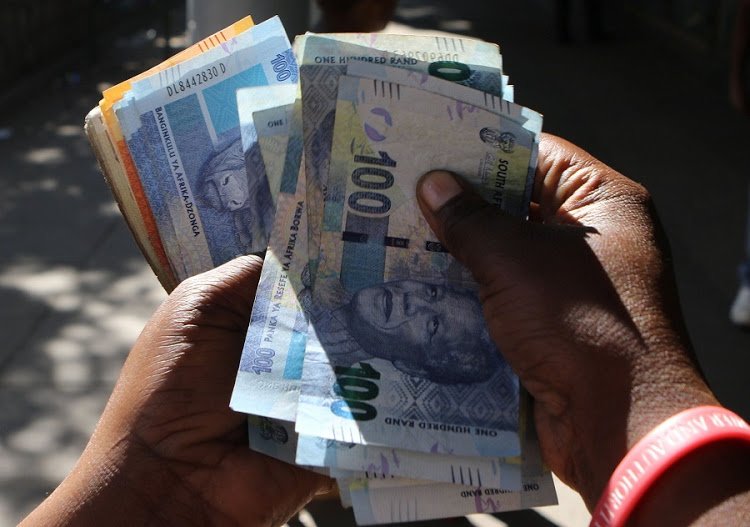 BDliveSA's tweet photo. Rand firms after some ANC members decline MP positions
https://t.co/PxA94lTKhv https://t.co/aaEf3DYXIR