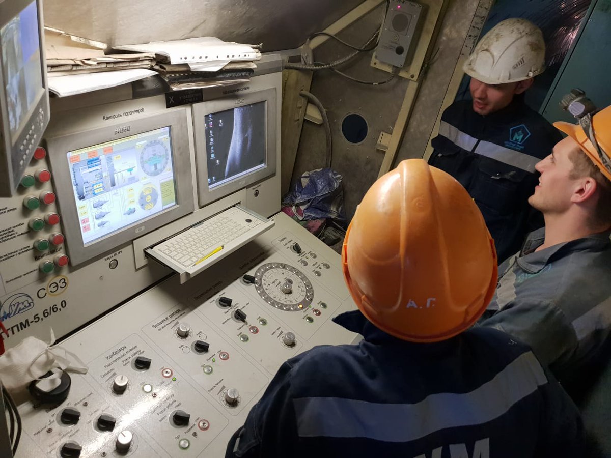 metrostroy's tweet photo. Внимание! «Петровна» идет! Проходческий щит КТ-5,6, названный в честь основателя Санкт-Петербурга, ведет проходку тоннеля на Лахтинско-Правобережной линии петербургского метро.
https://t.co/y2MSf4xpsD https://t.co/jVcFVxbukx