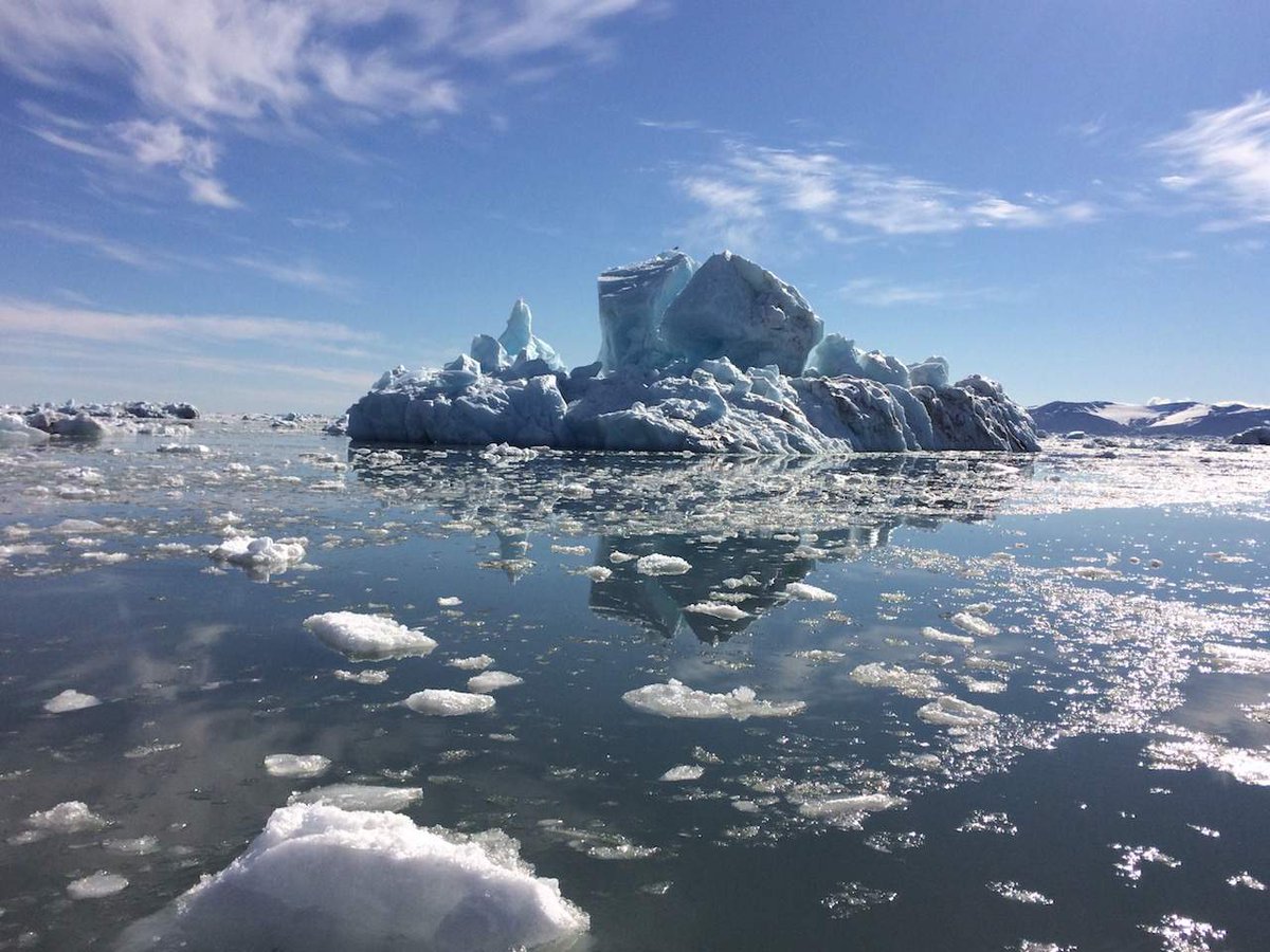 Северный океан видео. Моря Северного Ледовитого океана. Подводный водопад в Северном Ледовитом океане. Северно Ледовитый океан канадский архипелаг. 6.Гренландское море(Северный Ледовитый океан).