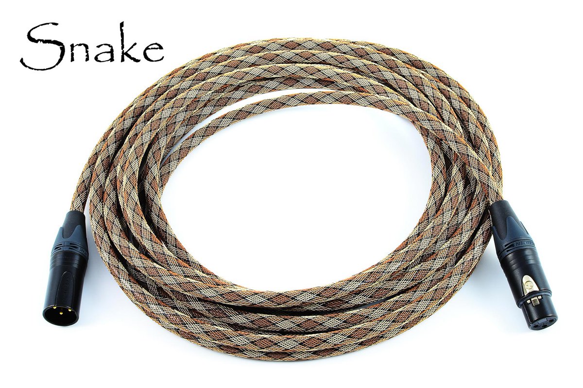 UroCables's tweet photo. Uno de los acabados más emblemáticos de Uro, el acabado "Snake", piel de serpiente que recorrerá el cable fabricado a mano con el mayor mimo esmero en cada detalle. Puedes verlo en todas sus gamas en nuestra web https://t.co/Dkg0l3leg7 https://t.co/Sj6661Plry