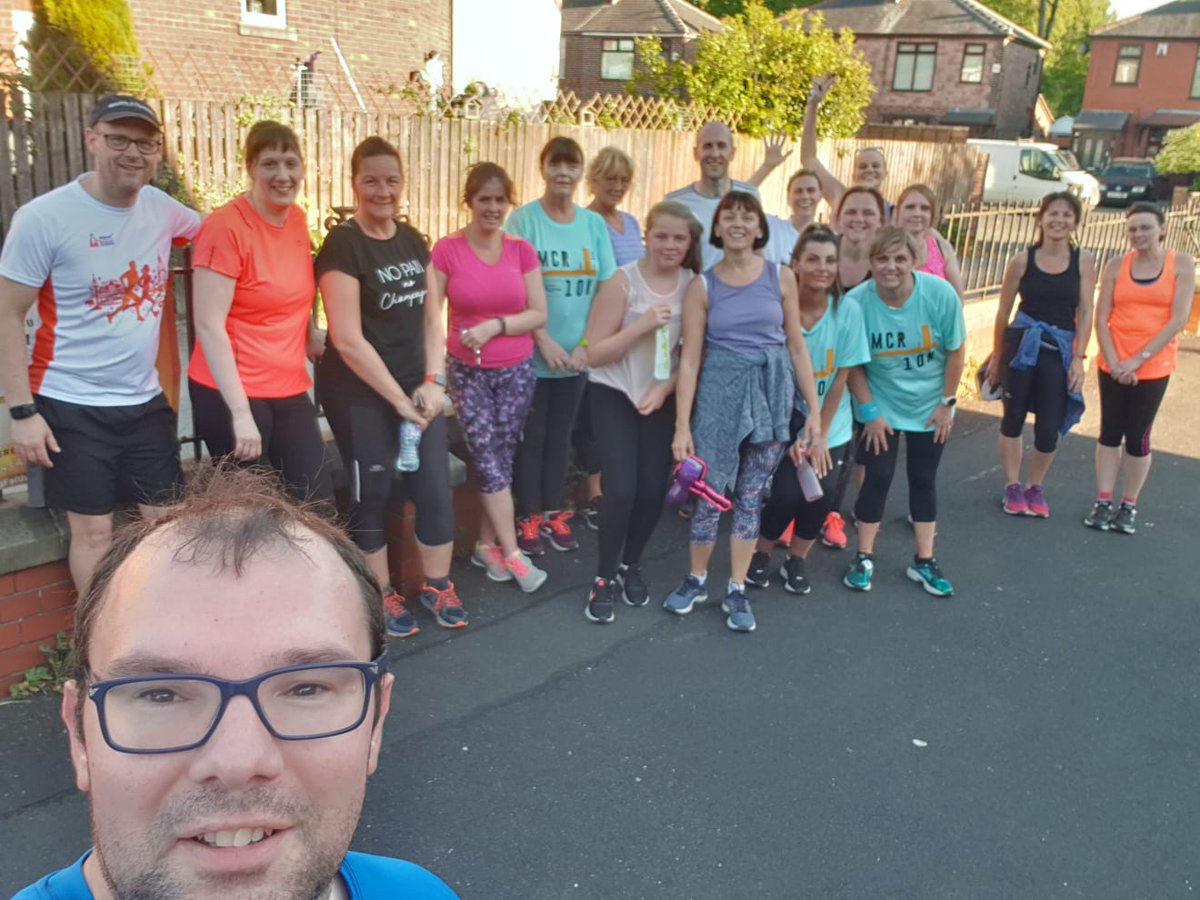 Howfenrunners's tweet photo. Another great Turnout. Well done everyone. #howfenrunners #runforfun https://t.co/dNDJoA9Q4e