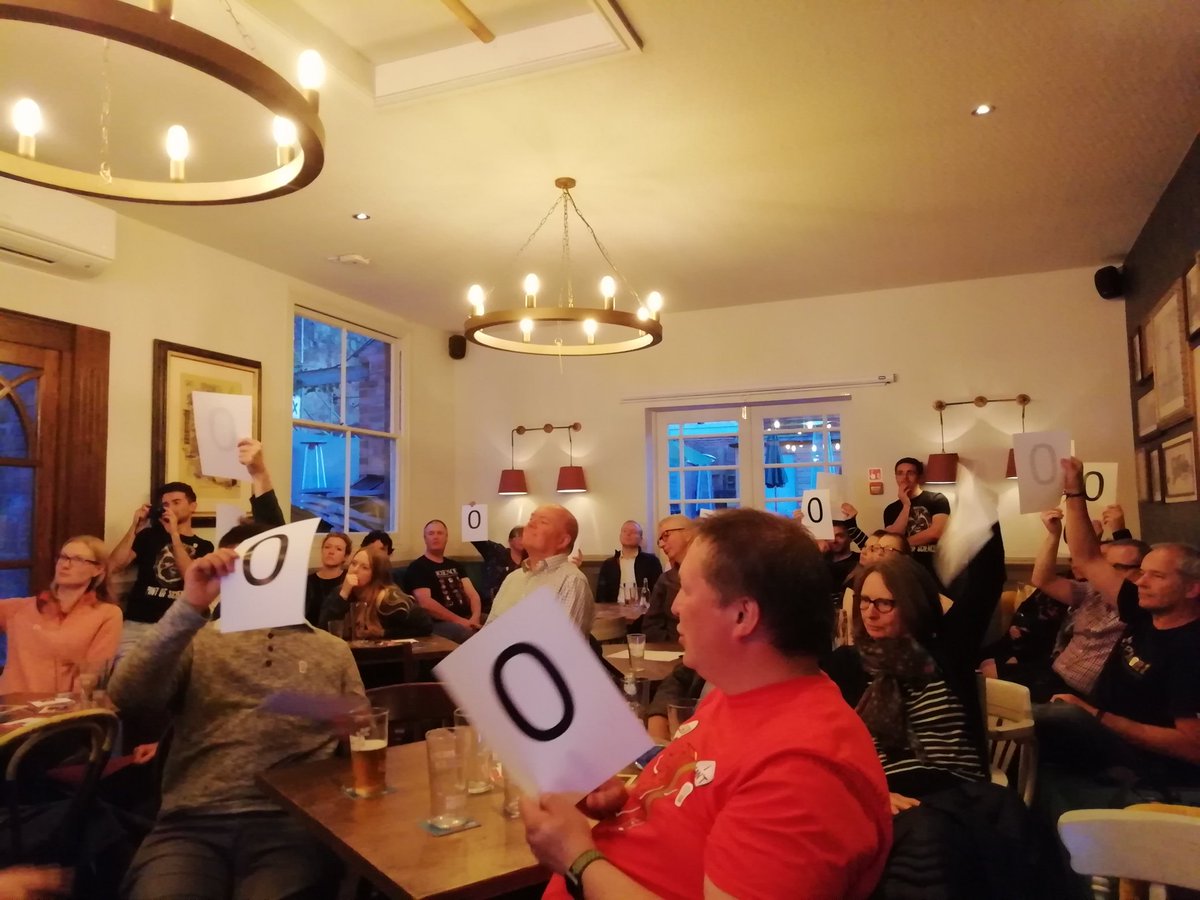 lauren_emily_b's tweet photo. #Throwback to 2 days ago, when @adoldesa told us about circuits made of 1-atom-thick materials, @PabloMPancorbo explained how nanoparticles defeat cancer, and Steve needed help with all those zeros to show how many atoms are in a mobile phone! All at @pintofscience #pint19Exeter https://t.co/ItOHK8wHV9