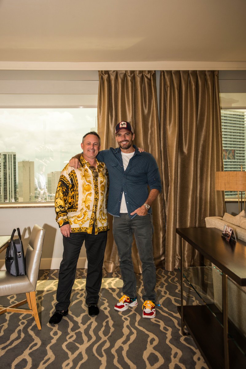 chandlerjrapson's tweet photo. Great to hang out with @juliangil! 🙌
#juliangil #tvshows #Entrepreneur #Entrepreneurship #business #celebrityslots #mn2s @MN2S #talent #meetings #tvstar https://t.co/LaxbMiZme2