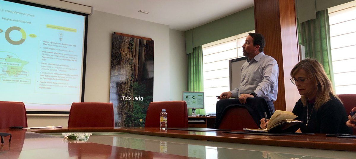 iuasturias's tweet photo. En la factoría del @Grupo_Ence en #Navia para conocer los planes de potenciación de una empresa clave en el #Occidente de #Asturias. Defendemos la Industria como sector estratégico para garantizar el futuro de la Comunidad Autónoma con empleo de calidad. https://t.co/u6A9TiC6FF