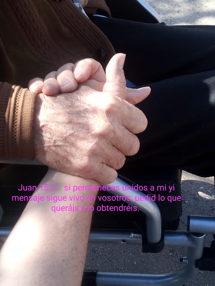 Llega un momento en donde la indiferencia espiritual es el único deseo, que me dé lo mismo una cosa que otra porque la confianza en el Amado es plena y vives humana y espiritualmente colgada de Él, como el sarmiento a la vid. #frasesmotivadoras 
Sagrario Gómez