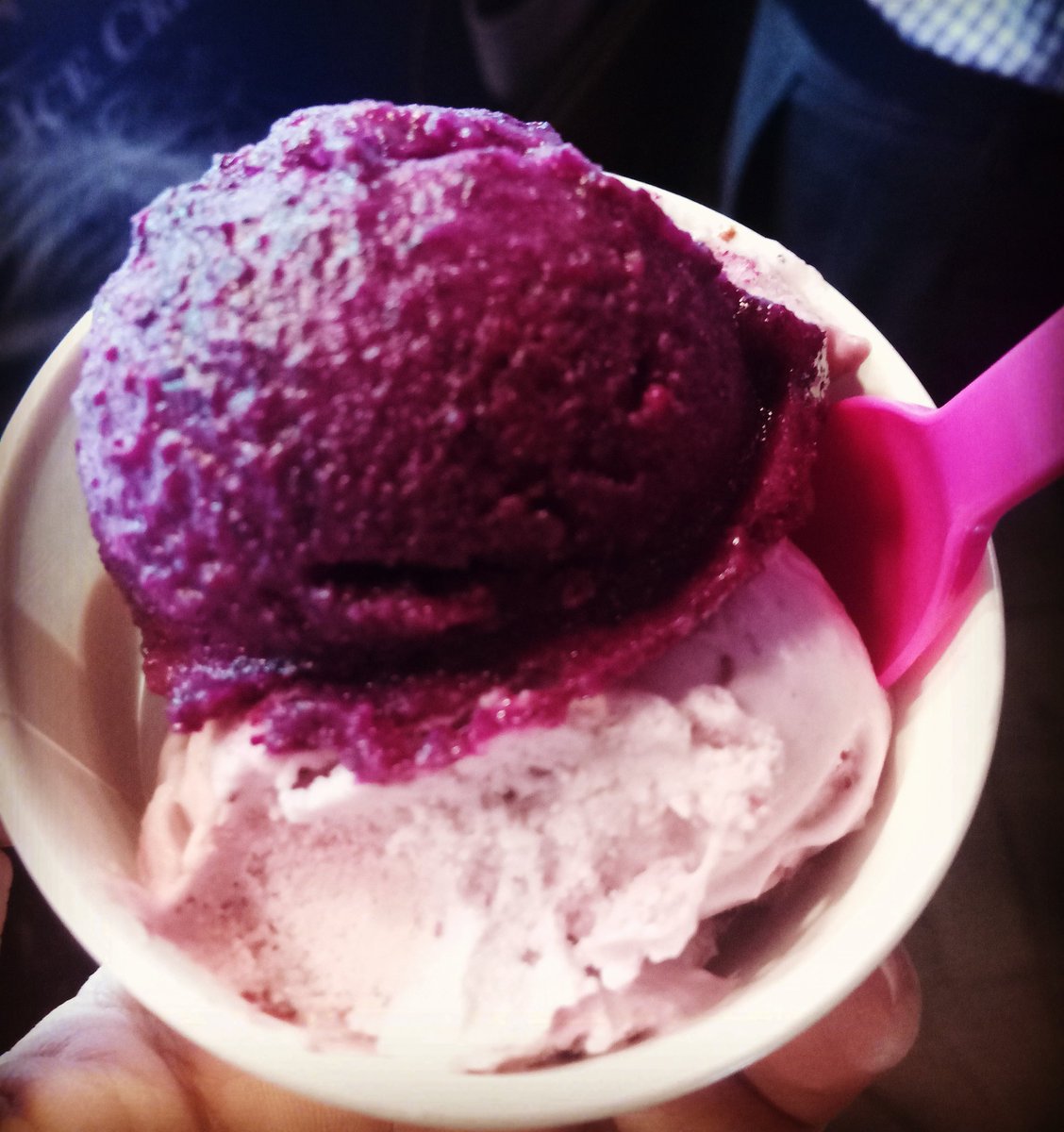 StFoodAdda's tweet photo. Jamun icecream. A reminder of your childhood Bing. A fruit that we usually don't eat as an adult and who doesn't like ice cream. 
#icecream #StreetFoodAdda #streetfoodadda #sweet #jamun #fruiticecream #vegan #healthyfood #vegitarian #indianfoods #blogger #foodie #yumm #tasty https://t.co/uX61efqMnS
