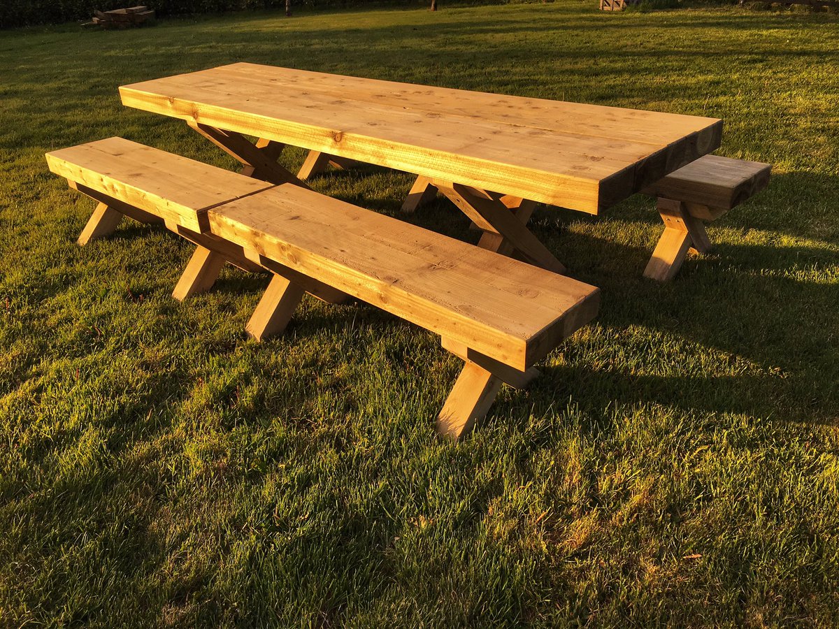 MoorlandsGF's tweet photo. A beautiful 3 meter Alton 4 bench set off to it’s #ForeverHome in #Kent #BuiltToLast #GardenFurniture #gardendesign #gardens https://t.co/6Lhoympc7a