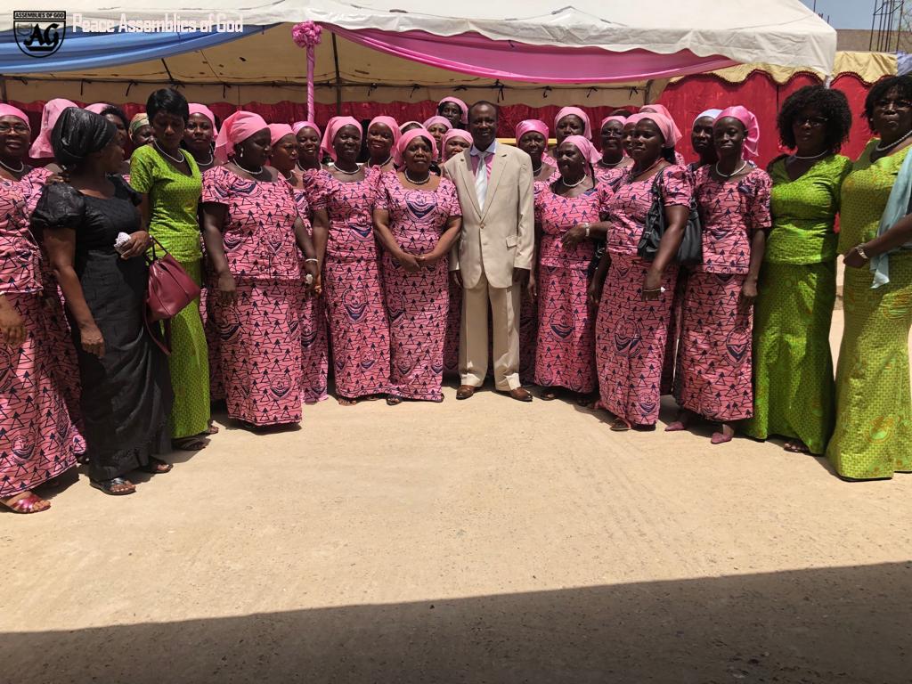 peaceAGghana's tweet photo. Our blessed loving Women Ministry Members with Our Rev. and Wife. #PeaceAG #Tema #Community1 https://t.co/wq6t2kg4QM