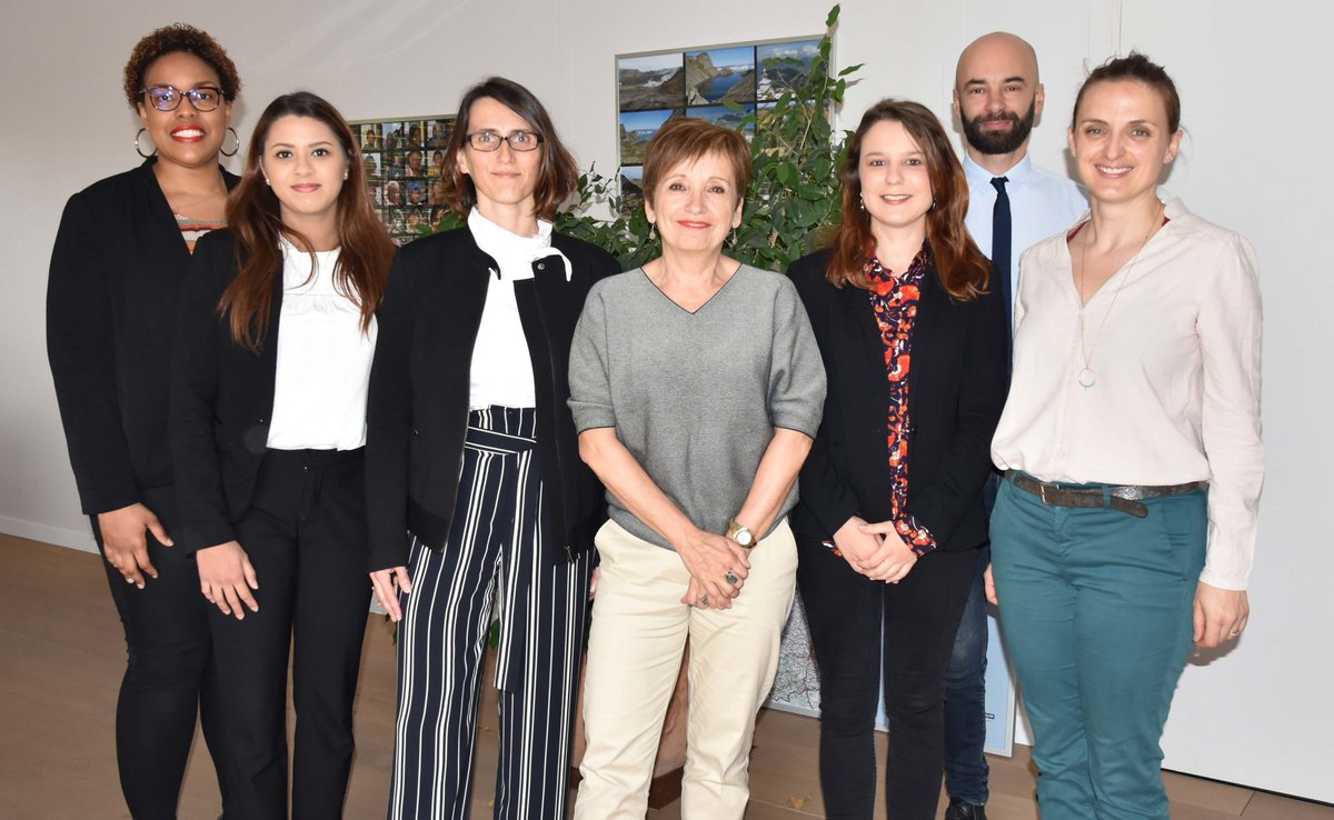CarsatLR's tweet photo. 🎉😃Ravis d'accueillir cette semaines Clarisse, Lucie, Marine, Sandrine et Thomas, 5 élèves de la #58ePromo #en3s pour leur semaine de découverte à la #CarsatLR !
@EN3S_officiel https://t.co/R8dUToUam2