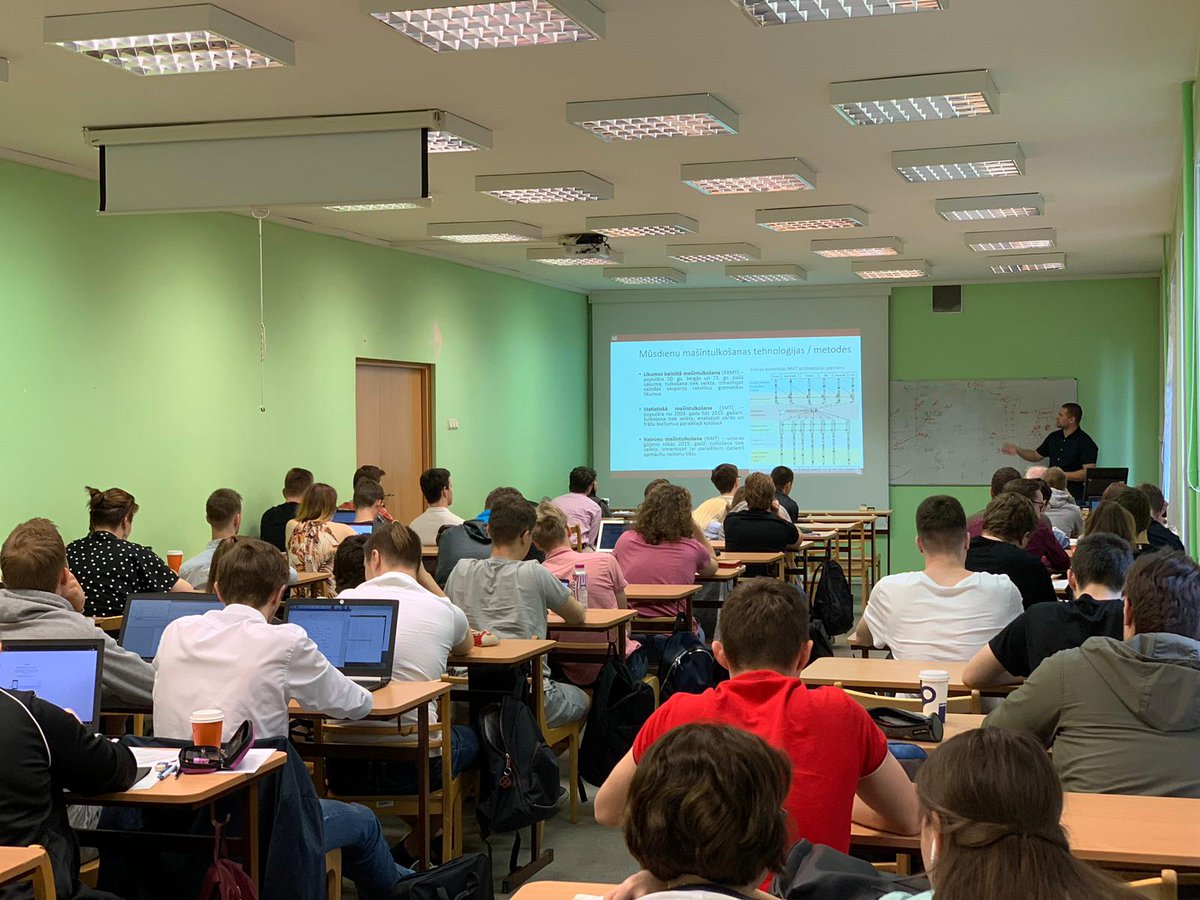 TildeLV's tweet photo. Šodien Tildes izstrādātājs/pētnieks Kaspars Balodis #tildeteam iepazīstināja RTU Datorzinātnes un IT fakultātes studentus ar mākslīgā intelekta pielietojumiem valodu tehnoloģijās. Bija prieks satikt topošos profesionāļus, kas jau plkst. 8.15 bija klāt uz vieslekciju! 👍 https://t.co/Hh15pKPzaX
