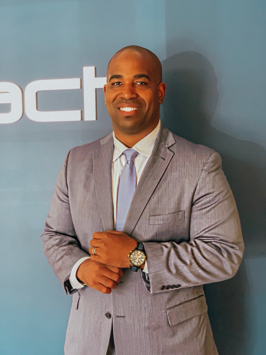 Marques_Ogden's tweet photo. “YOU only get one chance to make a first impression, SO MAKE IT COUNT!”
📸 Dawn Wiener
#mobilereach #leadership #keynotespeaker #custom #suits #tomjames https://t.co/dQ87nEwFTp