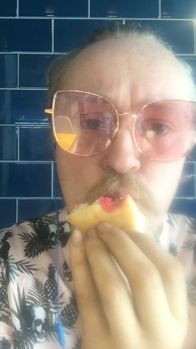 abtsag's tweet photo. #Sunglasses A rare #SunnyDay in #Ireland manning assholes with #TappsOff #MyGuns are staying hidden #WednesdayThoughts #Breakfast https://t.co/FgoYd439d5