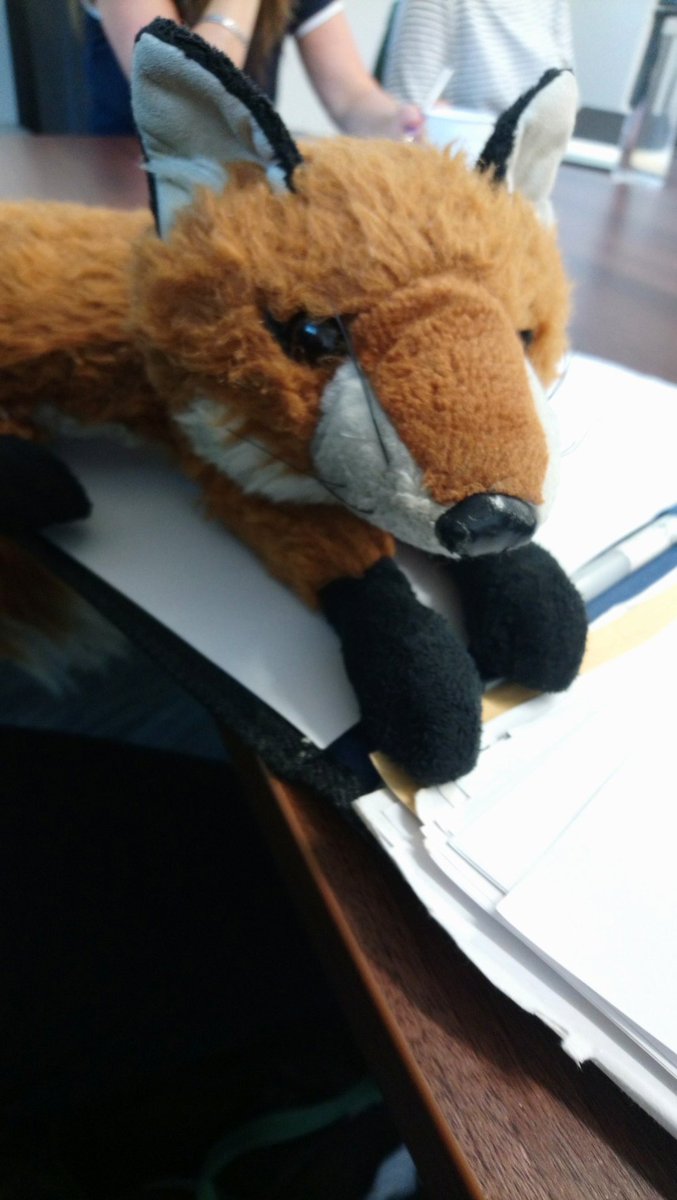 At a workshop on carbon footprinting at <a href="/leedslibraries/">Leeds Libraries</a> with <a href="/LeedsClimateCom/">Leeds Climate Commission</a>. Hoping to find some strategies cities can use to reduce their carbon footprints