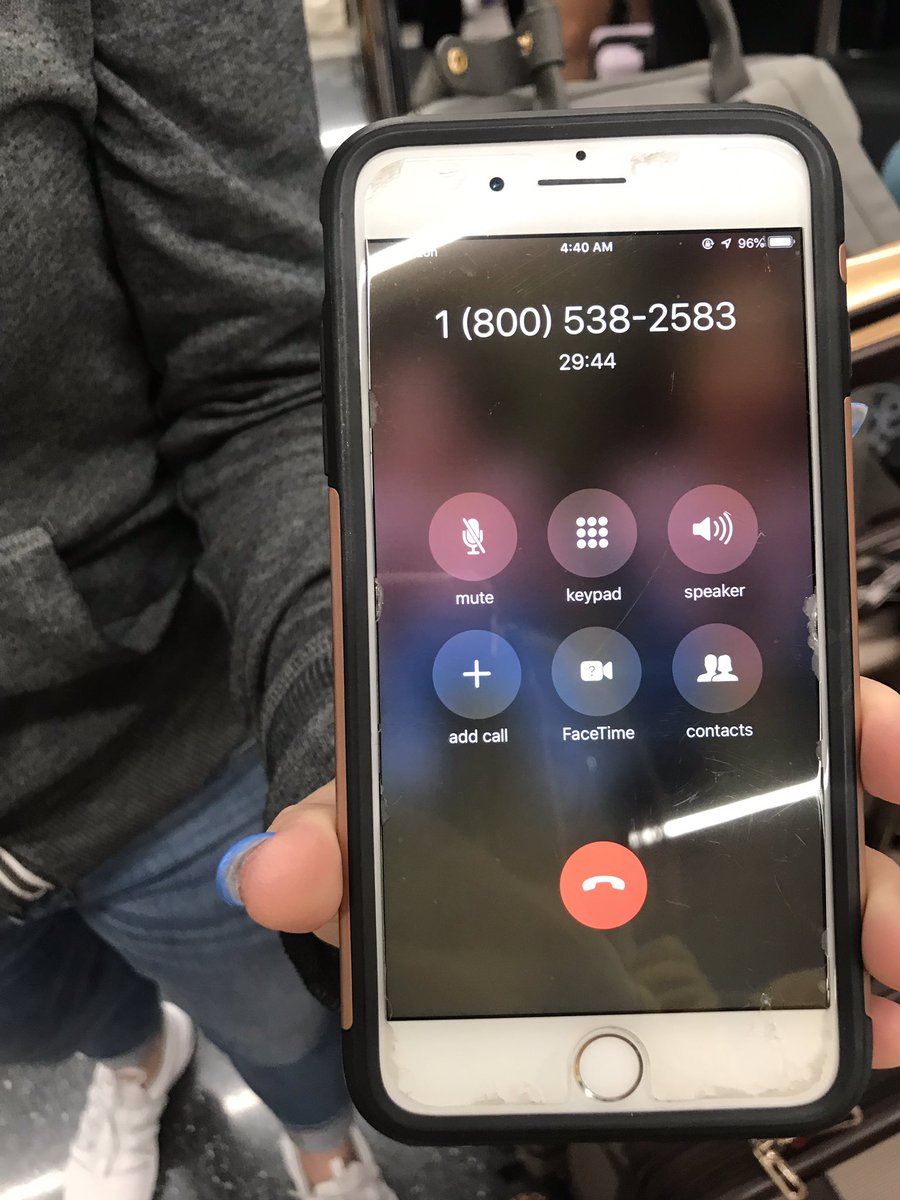 AlyMontess's tweet photo. @JetBlue there is lots of angry people at @fly2ohare because the counter isn’t open... it’s supposed to open at 4am and it is now 4:45. We are highly disappointed. We’ve been on hold with the airline! https://t.co/rN24BxnCdN
