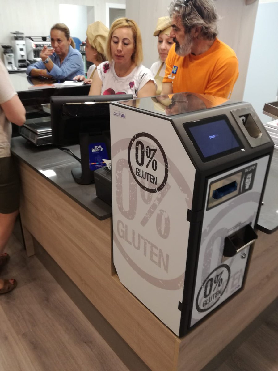 binsoft_ca's tweet photo. El més important per a un bon funcionament del negoci és una bona FORMACIO. Es molt important jugar abans de començar. Avui primer dia de formació de #FRONTREST a #JerezdelaFrontera https://t.co/jtElvNUWr0