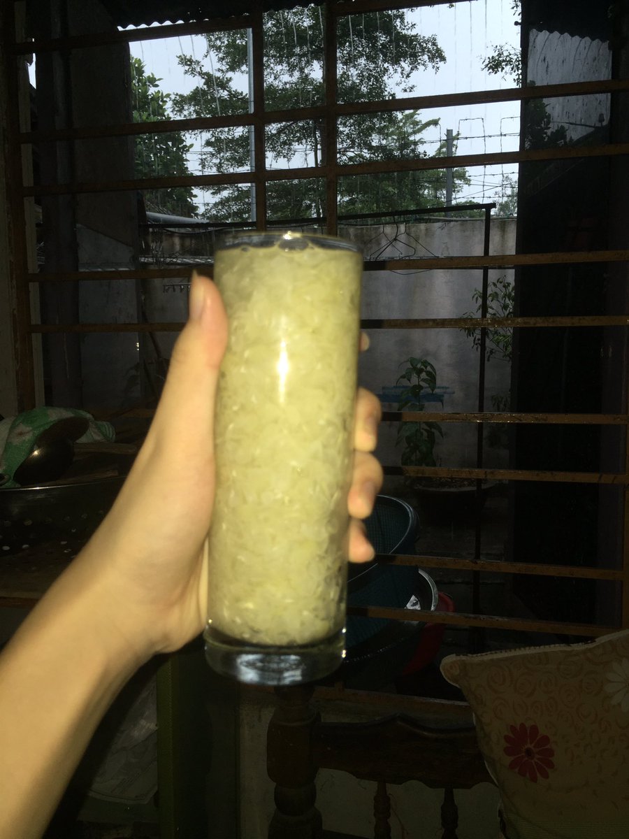 luc51nsl's tweet photo. Trời mưa, cúp điện
Làm 1 ly chè bắp vậy ❤️
#food #drink #yummy #delicious #wonderful #good #fine #chebap #rain #facebook #instagram #twitter #follow #followme https://t.co/LMw4mZ1b8H
