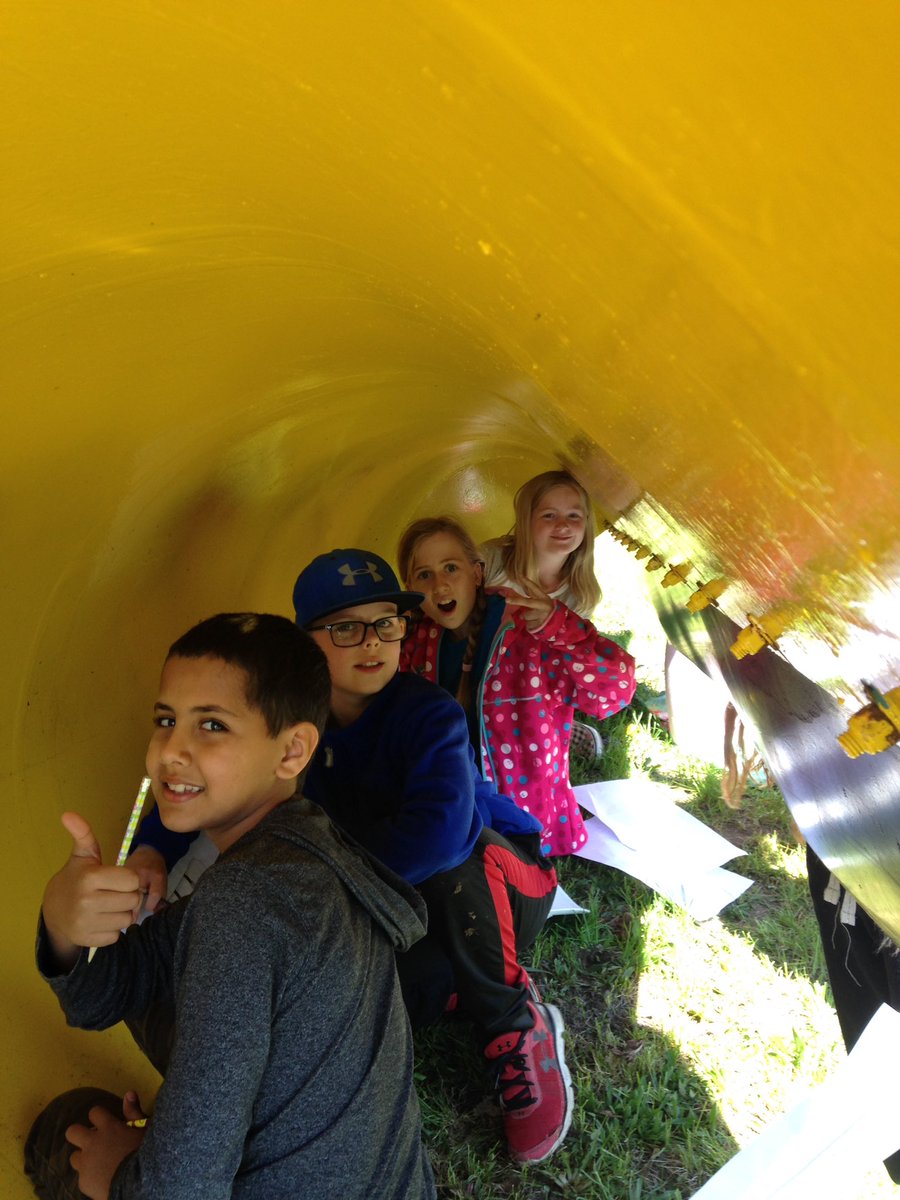 Burlock_class's tweet photo. Getting ready to "paint the plow" with @cityofbarrie @JSPSJets https://t.co/Vmfy8C3NxX
