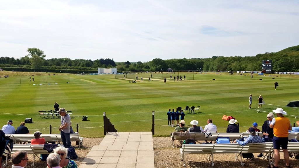 🌤 It's another glorious day here at <a href="/newcloseiow/">Newclose IOW</a> and we're almost ready to go this morning.

Follow all of today's action via the Hampshire Cricket App ⬇️

📲 iOS: ow.ly/PMdi30oCETi  

📲 Android: ow.ly/PRJg30oCES2
