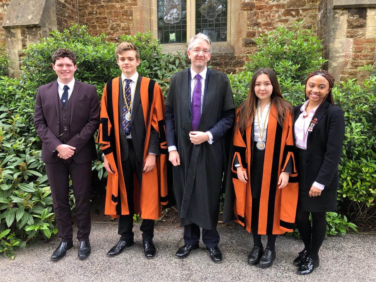 KESWitley's tweet photo. The long and loud applause for the outgoing Head Boy, Jacob, and Head Girl, Gabriella, said it all “Thank you, you were great!” The welcome cheer and clapping for Ben and Gulfara as new #keswitley Heads was equally loud. Happy occasion.  #keswsixthform #keswcommunity https://t.co/GtbqfEaE1X